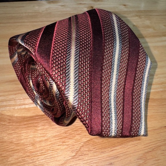 CANALI Silk Tie Burgundy Red Stripe Pattern Italy Made Men's Necktie 3.5